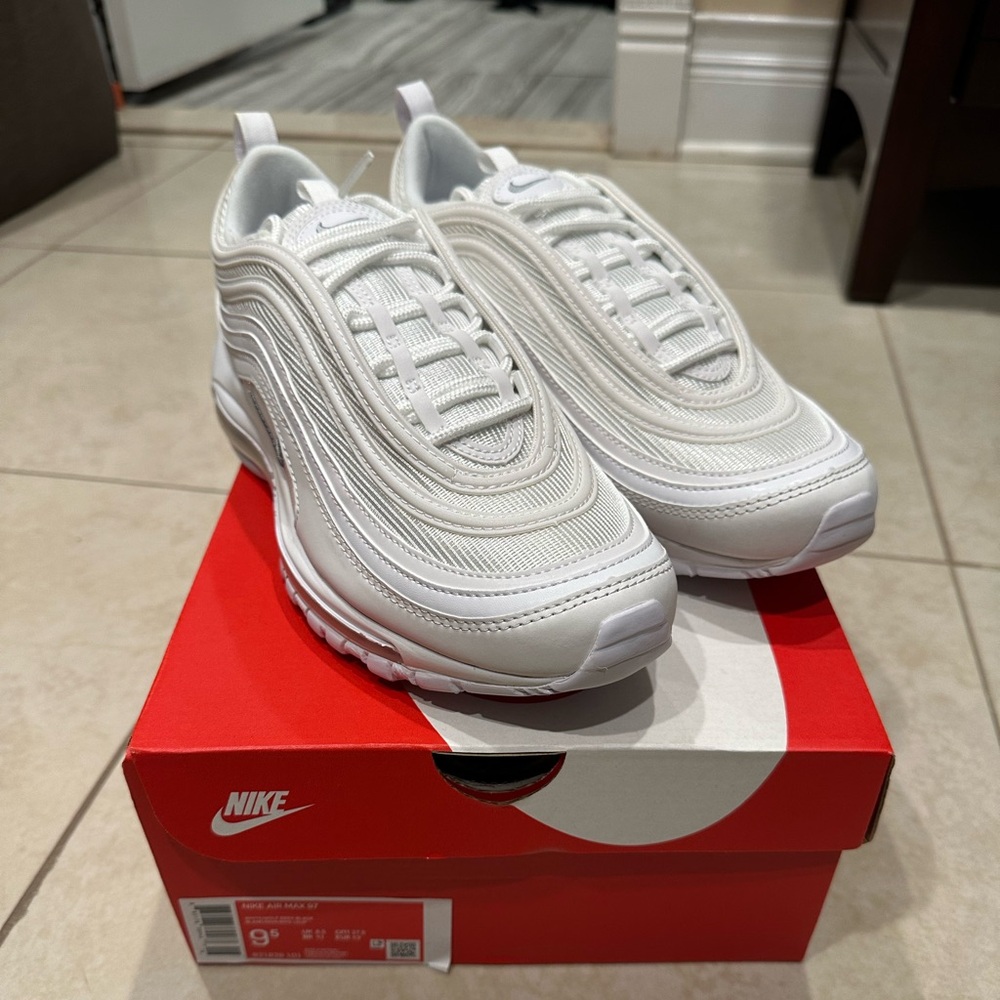 Brand New - Size 9.5 - Airmax 97